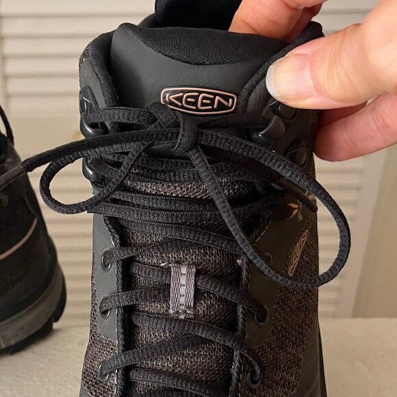 Keen Dry Waterproof Hiking Boots, like new - Picture 10 of 14